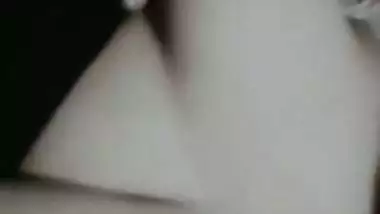 Desi cutie boobs show selfie video making viral MMS