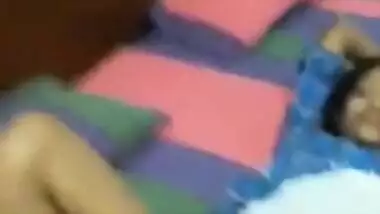 Horny college girl nude sucking bf cock mms