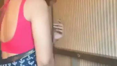 Kolkata babe Nikita strips in the Indian girl nude MMS